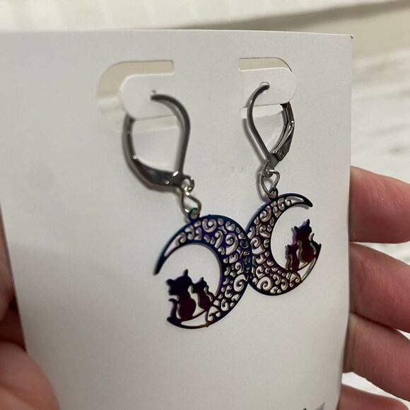 Anadeliss Handmade Crescent Moon Cats Rainbow Steel Etched Earrings Halloween - Picture 7 of 9